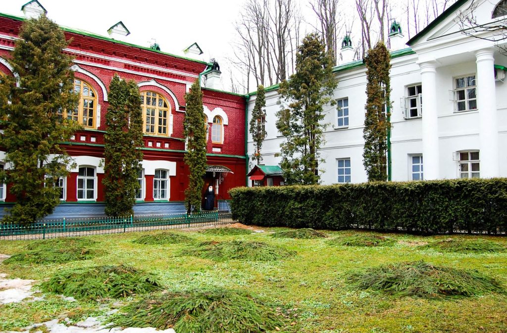 Псково - Печерский монастырь в Пскове
