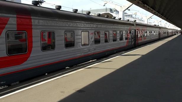 Поезд Саратов-Москва прибыл на станцию